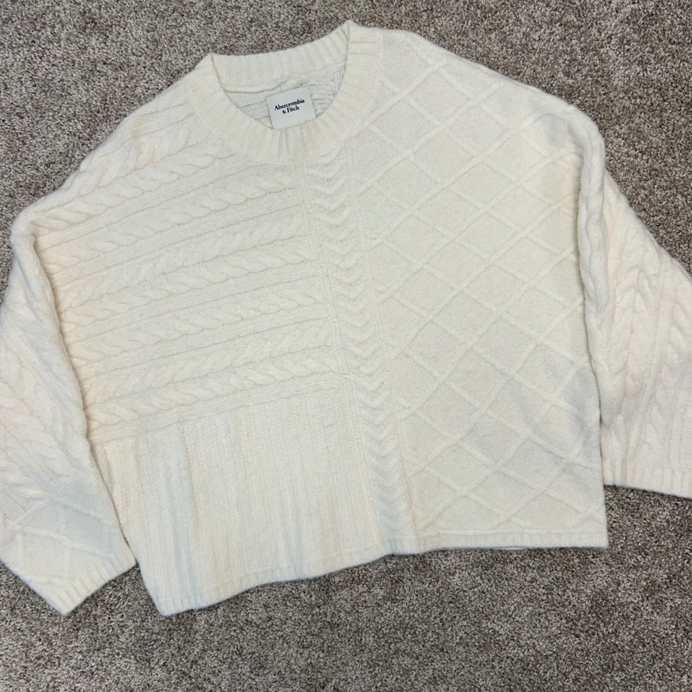 Abercrombie & Fitch Women Cable Knit Crewneck Sweater Ivory Cream Oversized L/XL